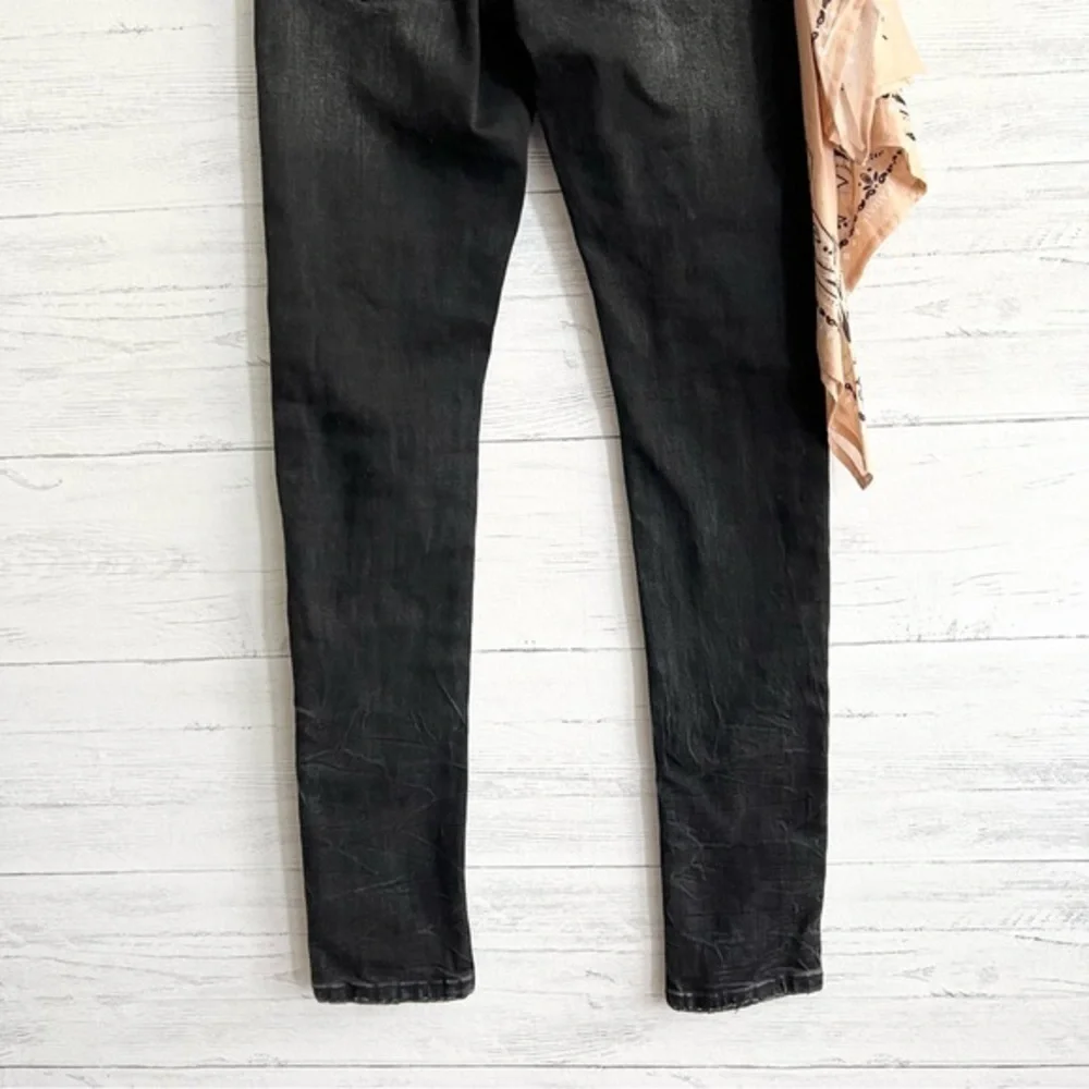Bluecarats The McQueen Slim Fit Jean in Black size 28.